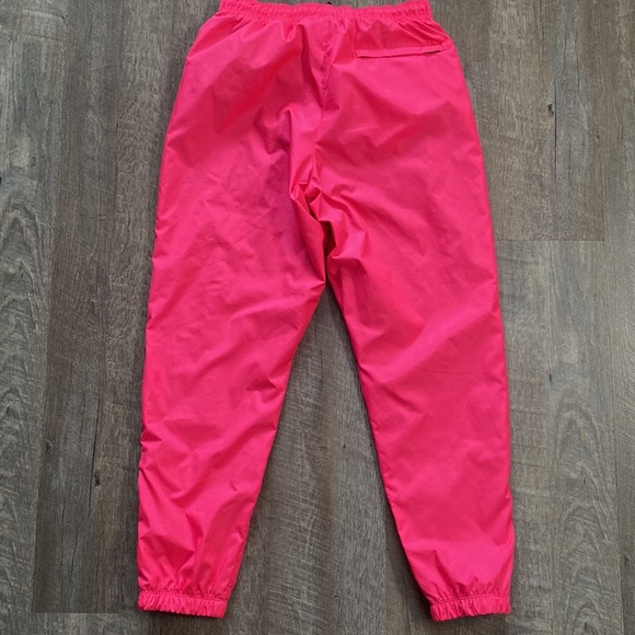 Nike x Atmos NRG Vintage Patchwork Track Pant
Pink/Hyper Jade - Picture 7 of 7